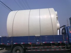 友特容器供应30吨塑料储罐 耐酸碱PE水箱环保化工储罐