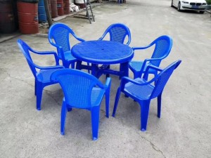 塑料桌子，塑料椅子，塑料桌椅印字